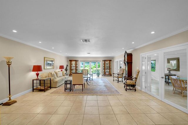 1019 E Cypress Drive, Pompano Beach, FL 33069