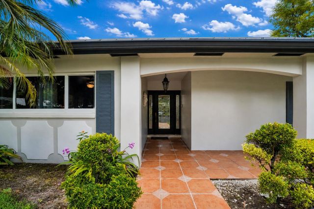1019 E Cypress Drive, Pompano Beach, FL 33069