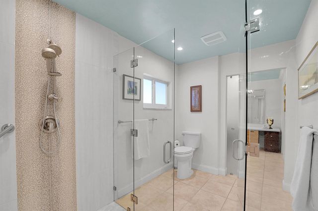 1019 E Cypress Drive, Pompano Beach, FL 33069
