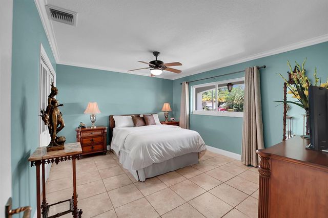 1019 E Cypress Drive, Pompano Beach, FL 33069