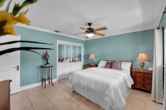 1019 E Cypress Drive, Pompano Beach, FL 33069