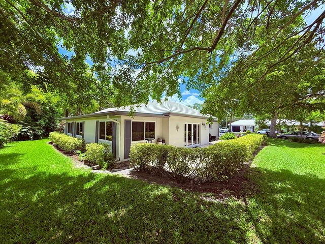 1019 E Cypress Drive, Pompano Beach, FL 33069