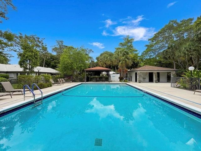 1019 E Cypress Drive, Pompano Beach, FL 33069