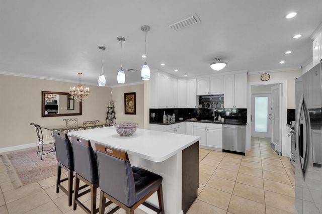 1019 E Cypress Drive, Pompano Beach, FL 33069