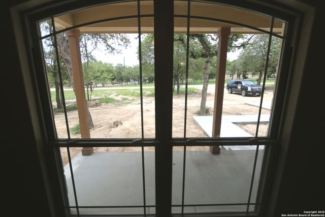 819 Shady Grove Lane, Adkins, TX 78101