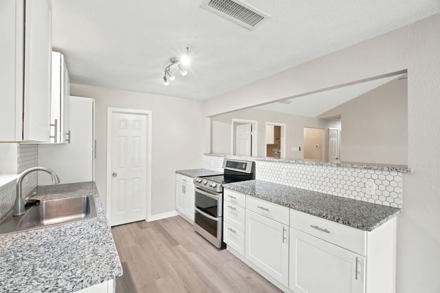 1615 Roundrock Trail, Mesquite, TX 75149