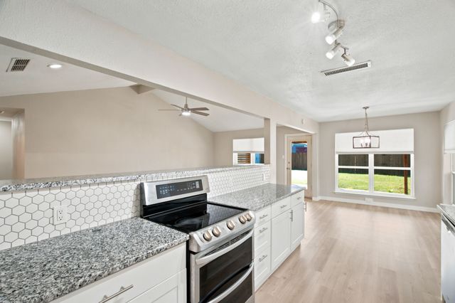 1615 Roundrock Trail, Mesquite, TX 75149