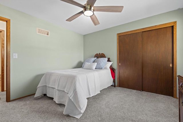 4512 Pennington LANE, Mount Pleasant, WI 53403
