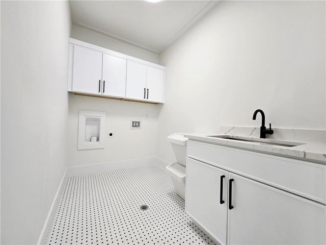 194 Rocky Ford Road, Atlanta, GA 30317