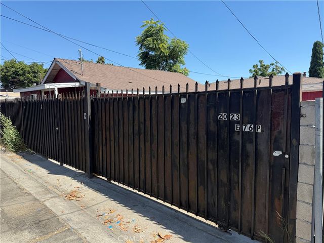2023 E 76th, Los Angeles, CA 90001