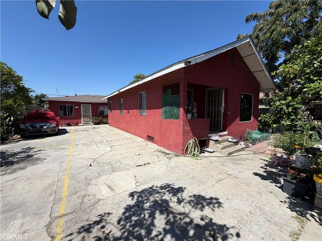 2023 E 76th, Los Angeles, CA 90001