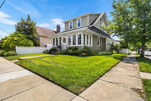 126 Rutland Avenue, Rockville Centre, NY 11570