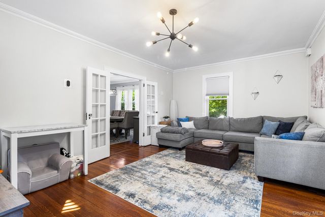 126 Rutland Avenue, Rockville Centre, NY 11570