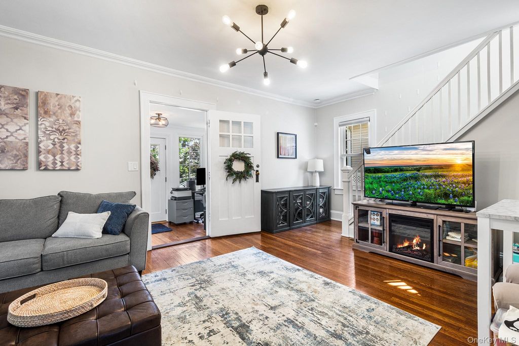 126 Rutland Avenue, Rockville Centre, NY 11570 — photo 4