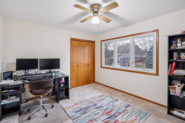 4900 Dakota Drive, West Des Moines, IA 50265