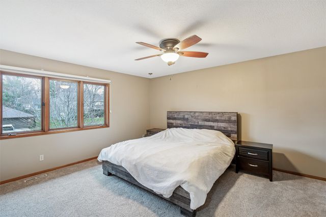 4900 Dakota Drive, West Des Moines, IA 50265