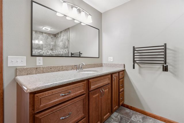 4900 Dakota Drive, West Des Moines, IA 50265