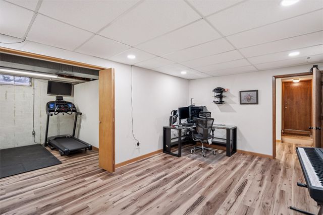 4900 Dakota Drive, West Des Moines, IA 50265