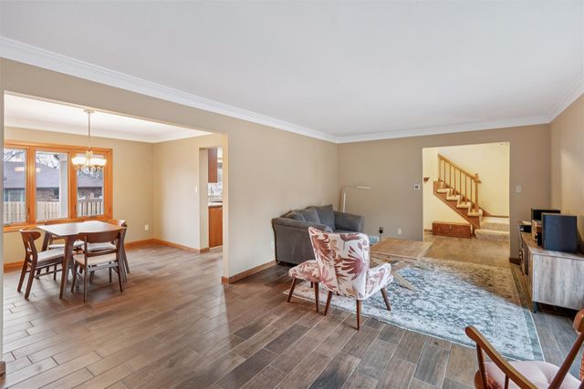 4900 Dakota Drive, West Des Moines, IA 50265