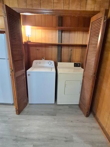 265 E SHELBY DR, Memphis, TN 38109