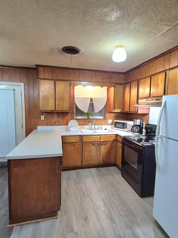 265 E SHELBY DR, Memphis, TN 38109