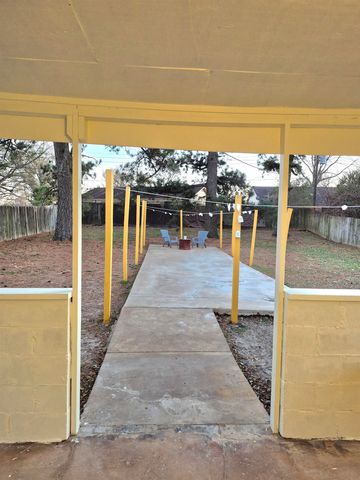 265 E SHELBY DR, Memphis, TN 38109