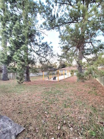 265 E SHELBY DR, Memphis, TN 38109