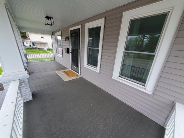719 S MEMORIAL DRIVE, Appleton, WI 54911