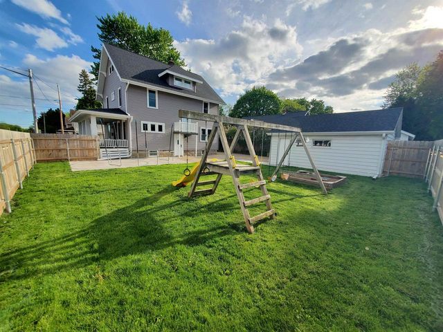 719 S MEMORIAL DRIVE, Appleton, WI 54911