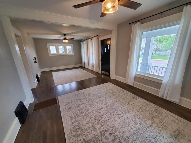 719 S MEMORIAL DRIVE, Appleton, WI 54911