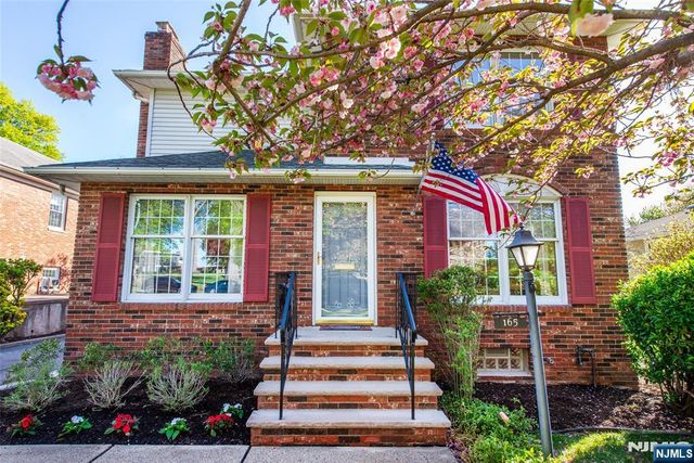 165 W Passaic Avenue, Rutherford, NJ 07070