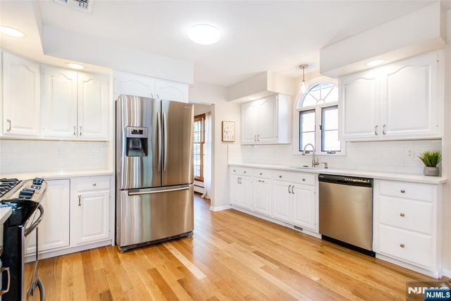 165 W Passaic Avenue, Rutherford, NJ 07070