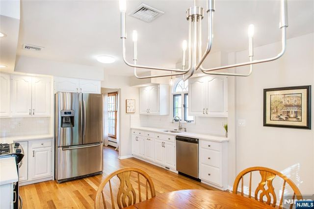 165 W Passaic Avenue, Rutherford, NJ 07070