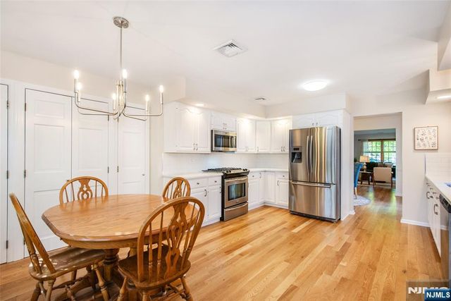 165 W Passaic Avenue, Rutherford, NJ 07070