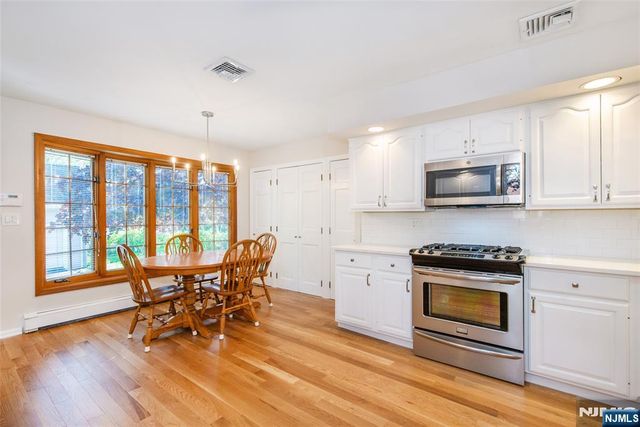 165 W Passaic Avenue, Rutherford, NJ 07070