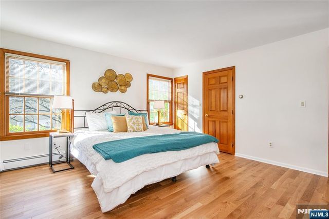 165 W Passaic Avenue, Rutherford, NJ 07070