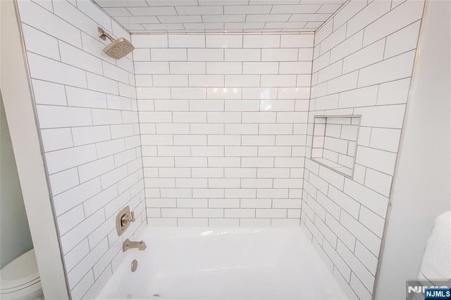 165 W Passaic Avenue, Rutherford, NJ 07070