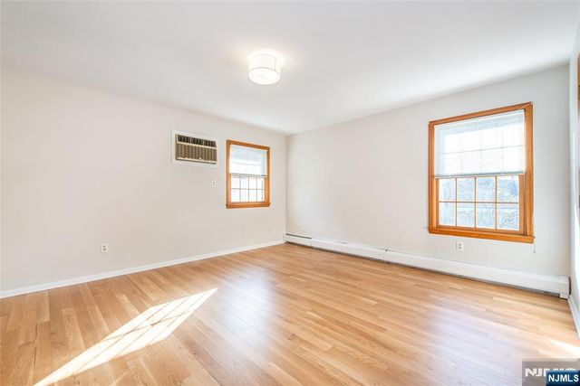 165 W Passaic Avenue, Rutherford, NJ 07070