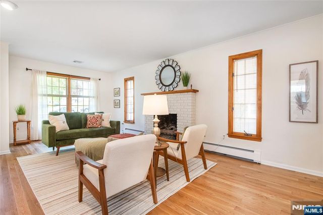 165 W Passaic Avenue, Rutherford, NJ 07070