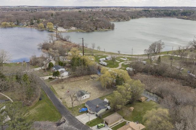 S103W30215 Lakeside DRIVE, Mukwonago, WI 53149