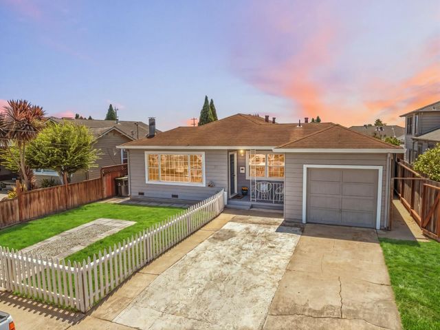 89 Santa Clara Street, Watsonville, CA 95076