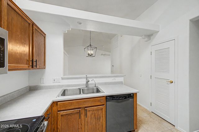 64 N 63RD Street 18, Mesa, AZ 85205