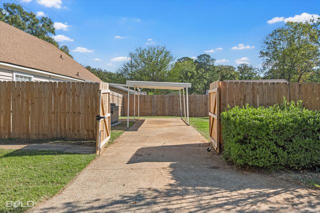 3407 Hickory Ridge Road, Shreveport, LA 71108