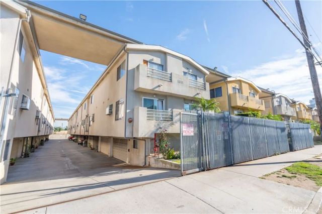 8800 Burnet 8, North Hills, CA 91343