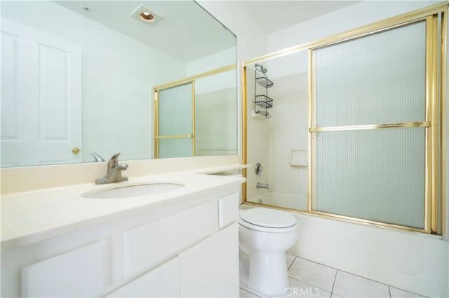 8800 Burnet 8, North Hills, CA 91343