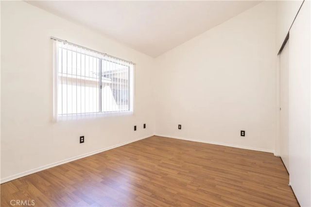 8800 Burnet 8, North Hills, CA 91343