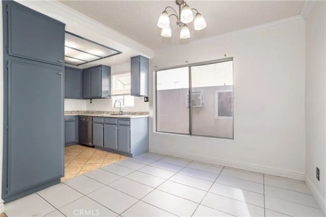 8800 Burnet 8, North Hills, CA 91343