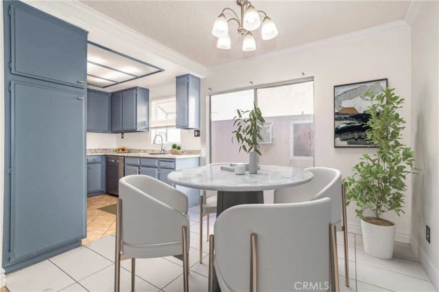 8800 Burnet 8, North Hills, CA 91343