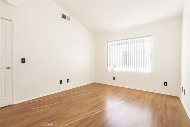 8800 Burnet 8, North Hills, CA 91343