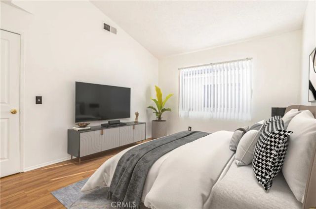 8800 Burnet 8, North Hills, CA 91343